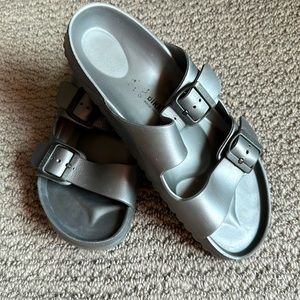 Birkenstock Arizona Essentials sandals size EU41 US 8-8.5
